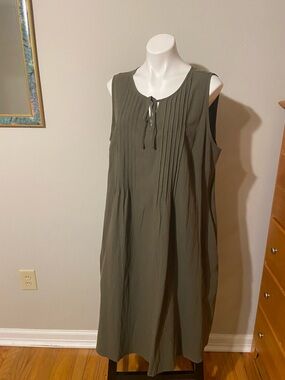 BloomChic Olive Pintuck Sleeveless Midi Dress with Neck Tie